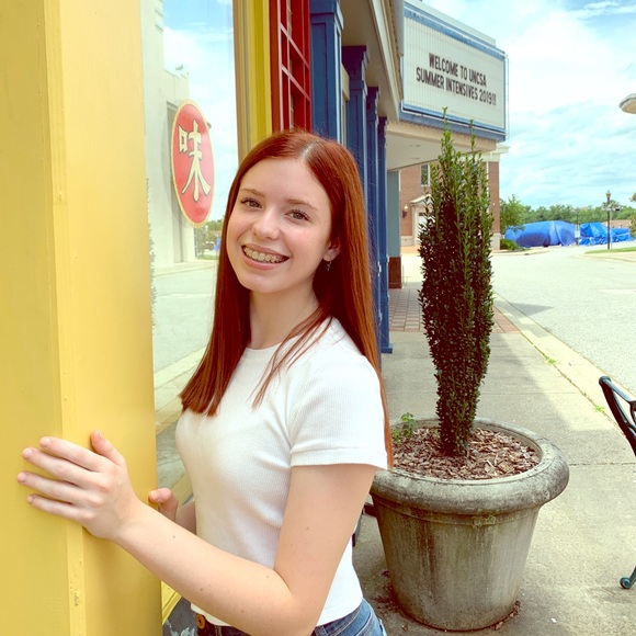 Meet your Posher, Ashlyn - Picture 1 of 1